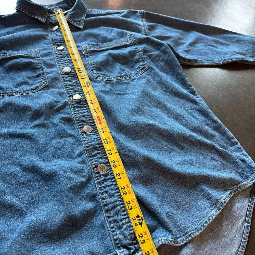 Levi’s Woman’s Denim Julia Shank Button up - Picture 4 of 7